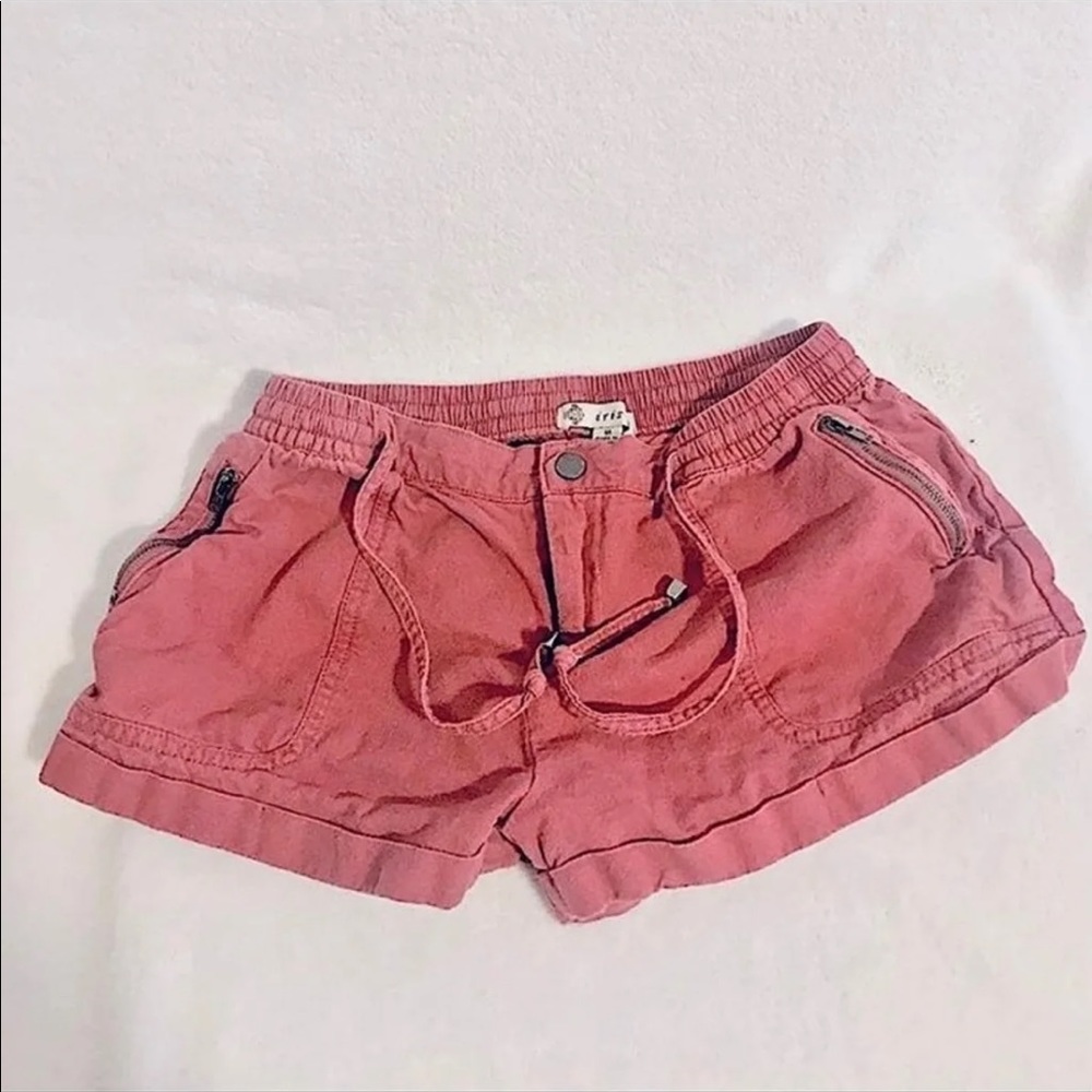 Iris stretchy shorts~M